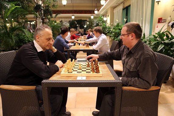 Алексей Васильев выиграл чемпионат ПАО Сбербанк по шахматам